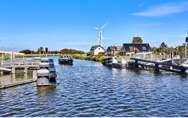 Onderhoud aan vlotbruggen in Kop van Noord-Holland 