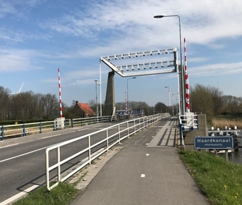 Waardbrug in avond en nacht afgesloten 17-21 juni 
