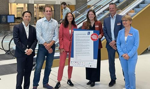 HISWA-RECRON biedt samen met KHN en de Club van Elf een petitie aan aan de vaste Kamercommissie Economische Zaken