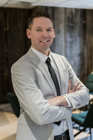 Mail de voorzitter van OFS op voorzitter@ondernemendschagen.nl